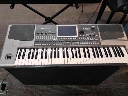 Korg - PA900